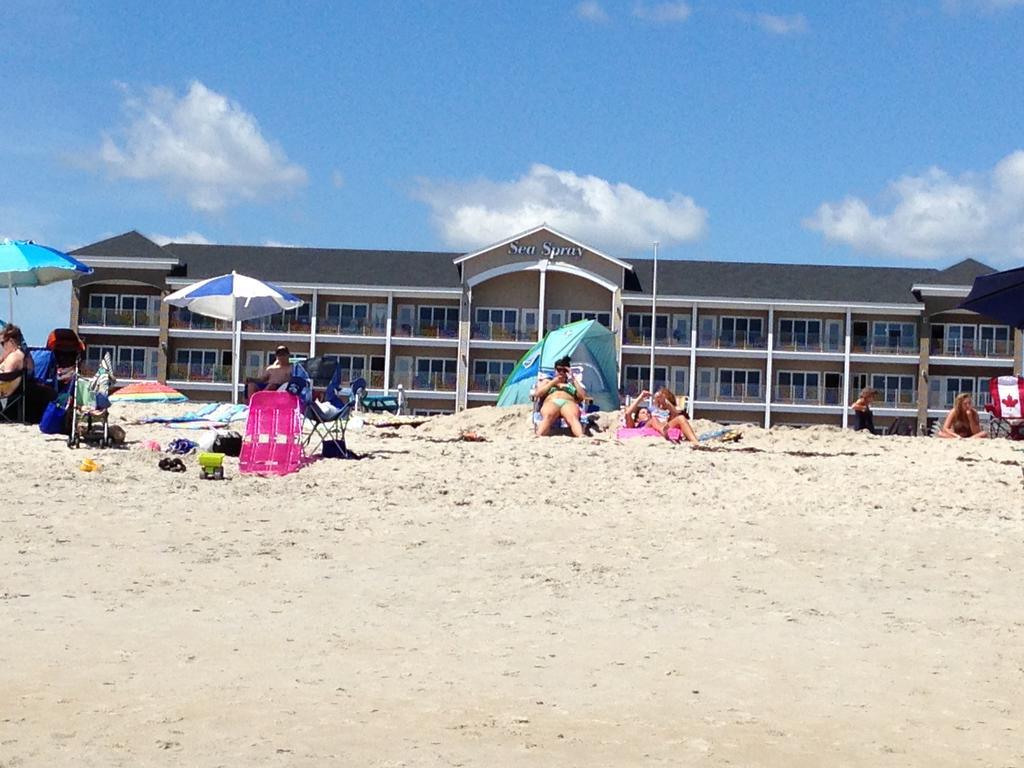 Ocean Front Condo In The Heart Of Hampton Beach Exterior photo